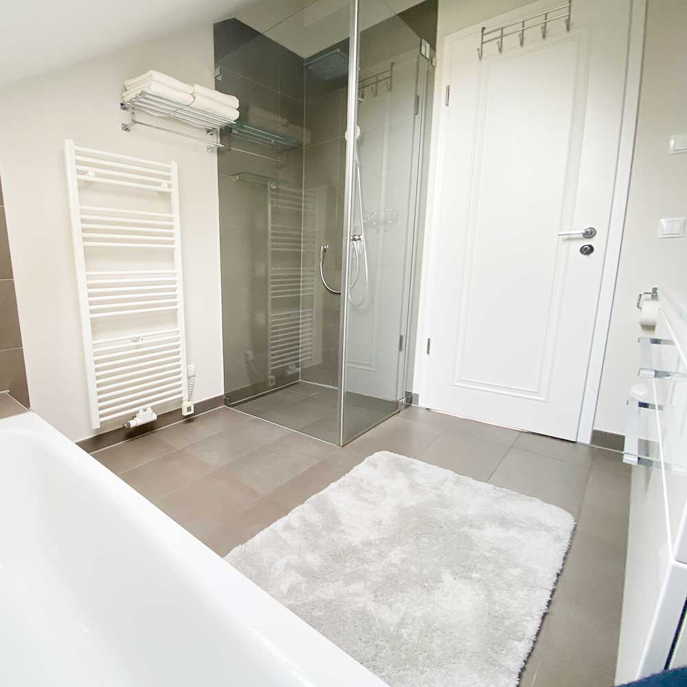 LakeHomeStays_Badezimmer02_03