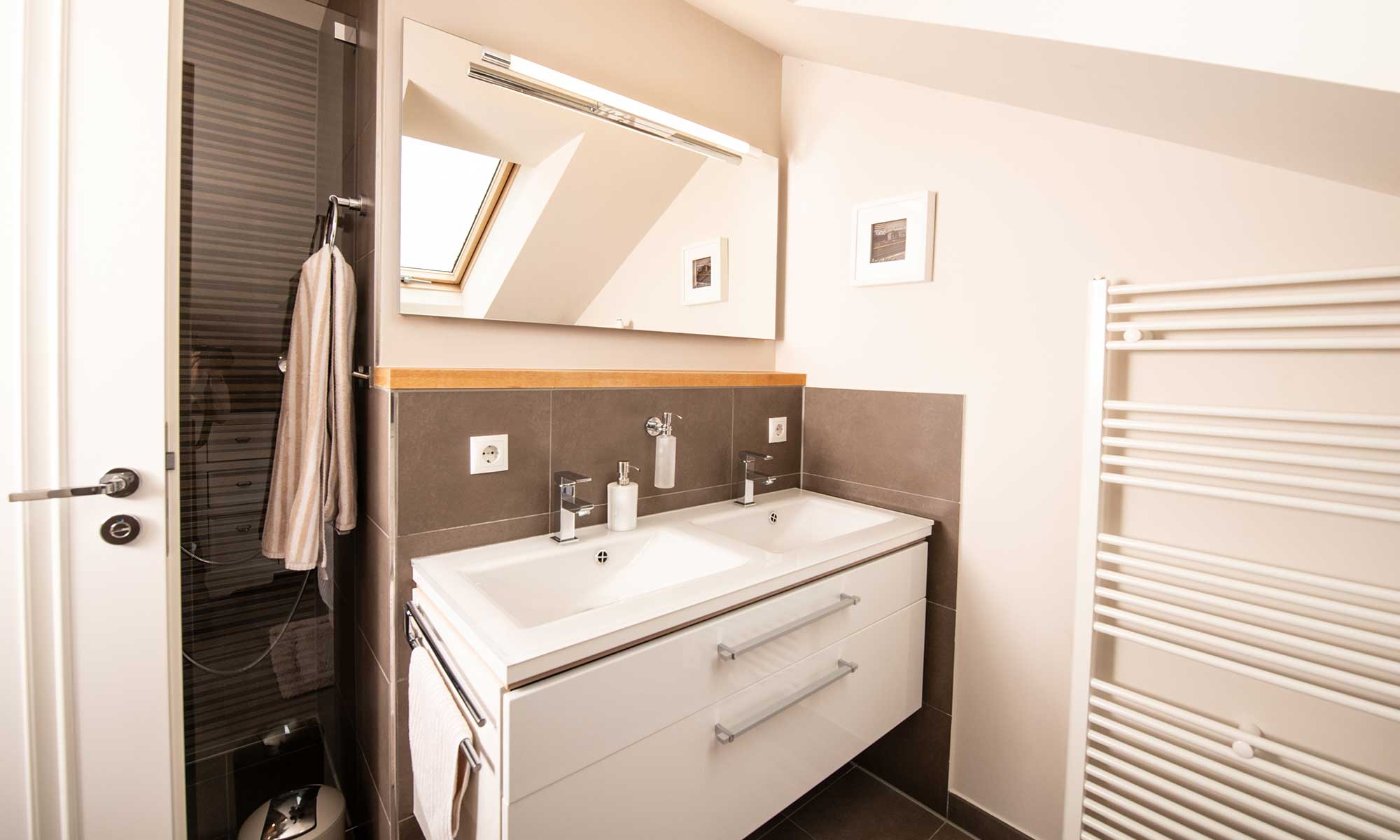 LakeHomeStays_Badezimmer03_01